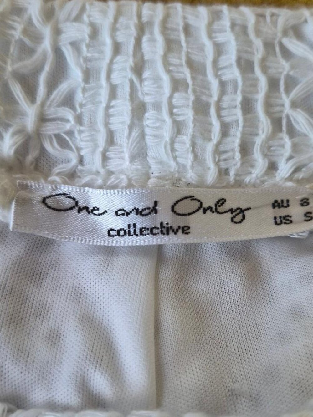 NWT One and Only Drawstring Shorts Crochet Lined White w/Black Trim Size S - Picture 3 of 7